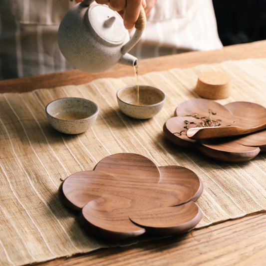 Household Black Walnut Coasters Solid Wood Creative Petal Mats Tea Cups Wooden Coasters Creative Fancy Coffee Cup Coasters